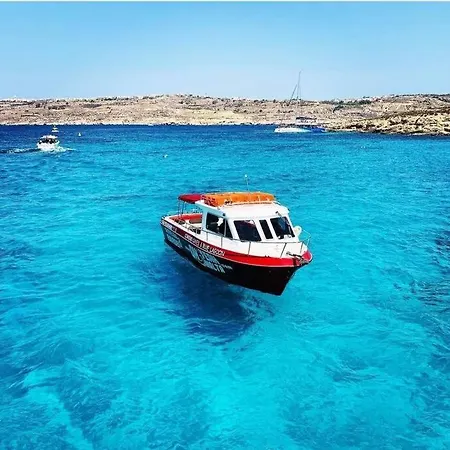 Rooftop View St Julians J1 *