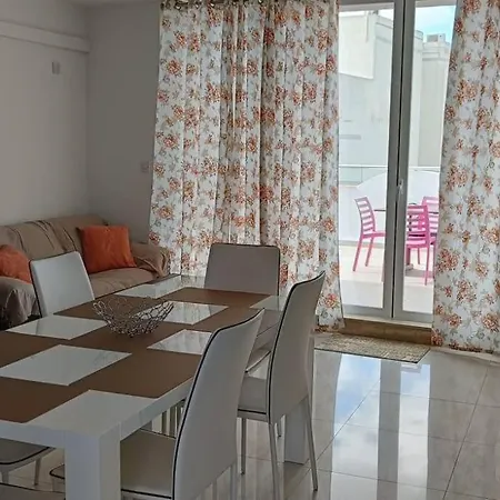 Rooftop View St Julians J1 Apartment