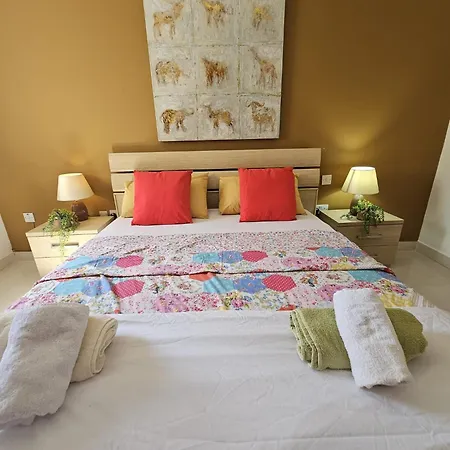 Apartment Rooftop View St Julians J1