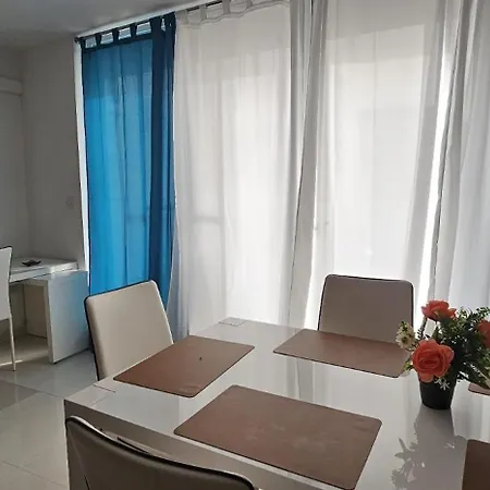 Apartment Rooftop View St Julians J1