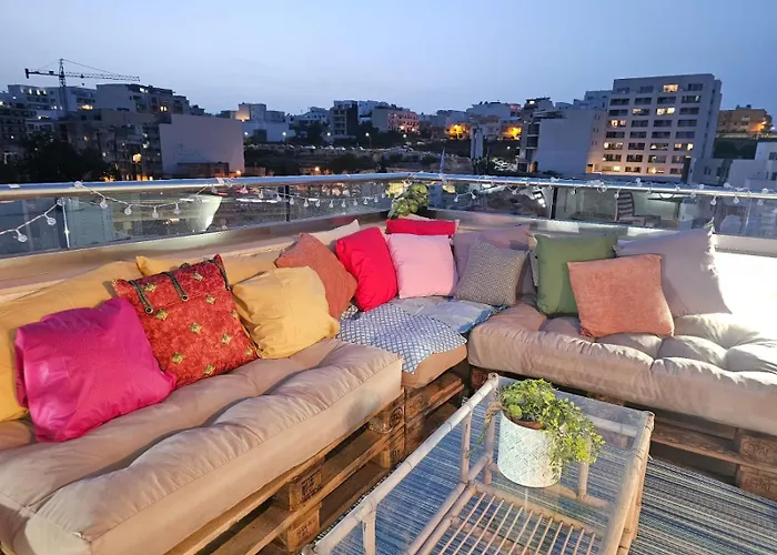 Rooftop View St Julians J1 Daire