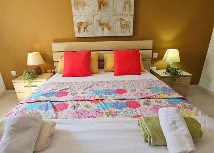 Daire Rooftop View St Julians J1 *